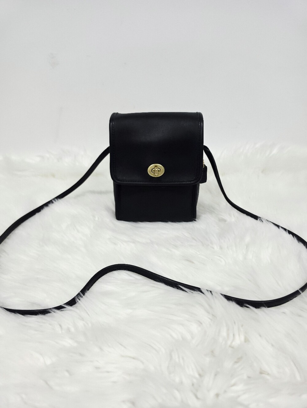 Coach 0770 Vintage Black Leather Turnlock Crossbody Shoulder Bag USA Made - Picture 15 of 15